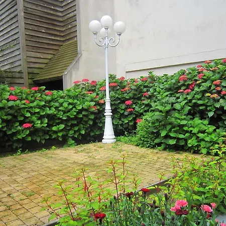 Cosy In With A Private Garden Appartement Honfleur