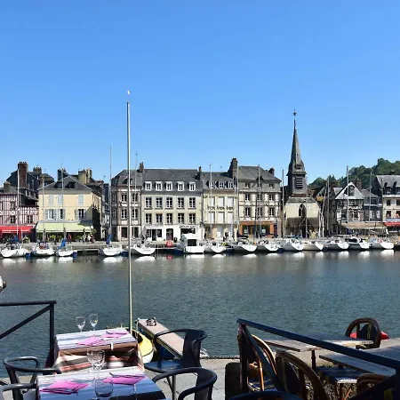Apartamento Cosy In With A Private Garden Honfleur
